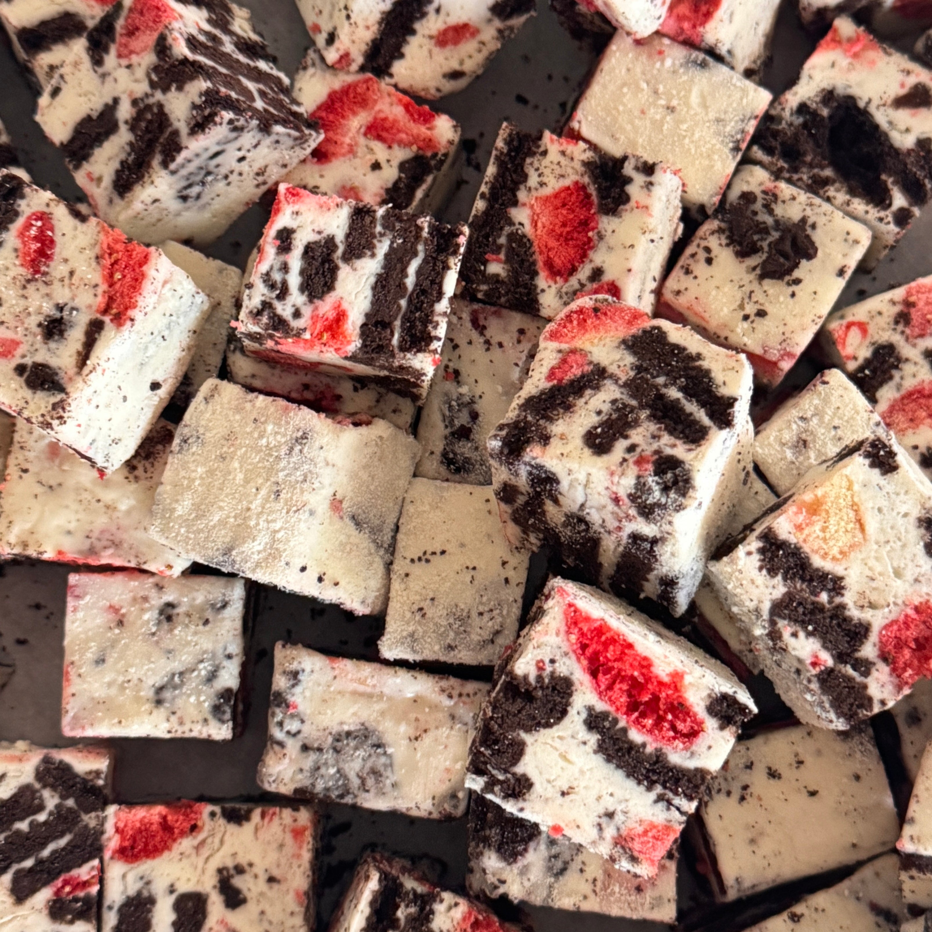 Strawberry Oreo Gooey Treats